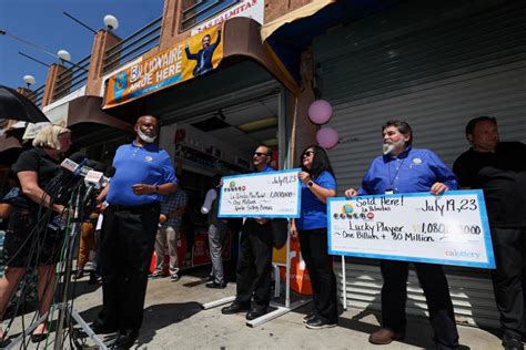 The $1.08 billion Powerball jackpot sold one winning ticket .